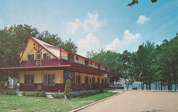 Riviera Resort Houghton Lake (newer photo)